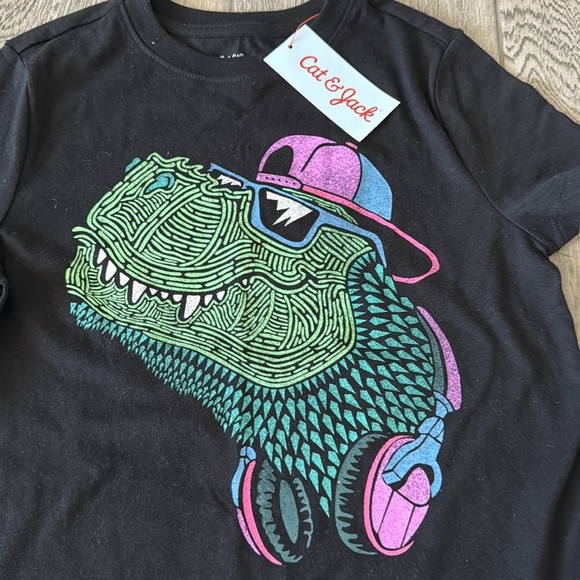 Cat and Jack graphic tee - Picture 2 of 3